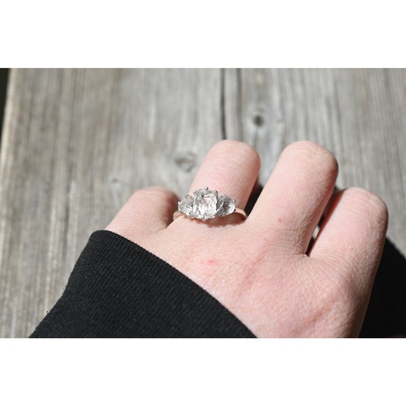 Engagement rings, raw diamond ring, raw stone ring, alternative engagement ring - Picture 1 of 1